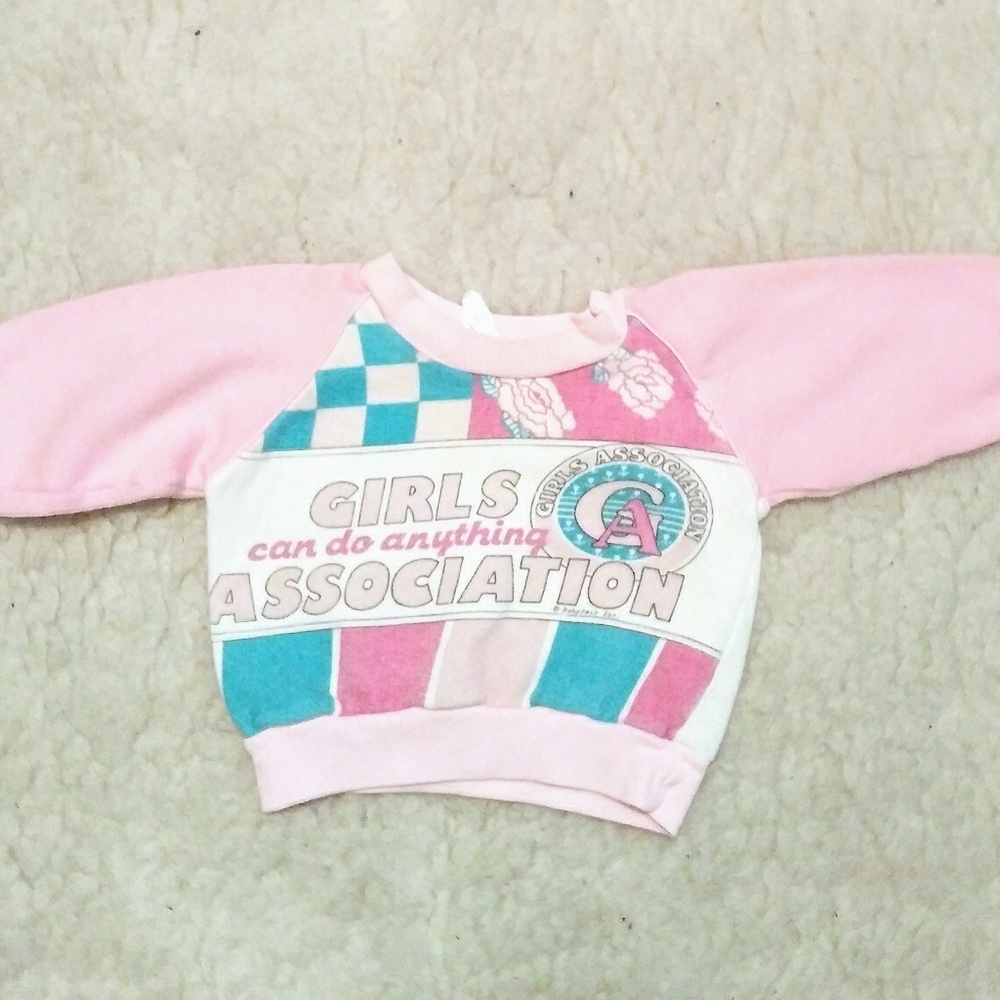 "Girls can do anything Association" sweatshirt